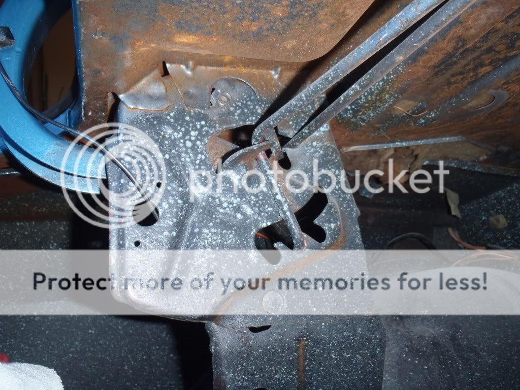 Trunk rod placement Auto Body Repair First Generation Monte Carlo Club